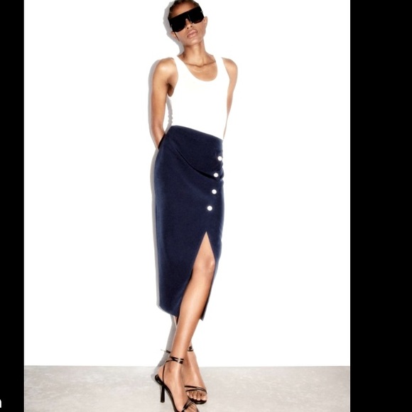 NWT Zara navy skirt with sparkle buttons and asymmetrical front size S - Picture 1 of 13